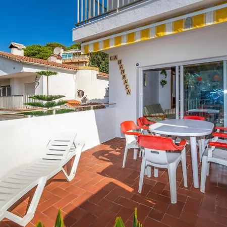 Beautiful In With 3 Bedrooms, Wifi And Outdoor Swimming Pool *